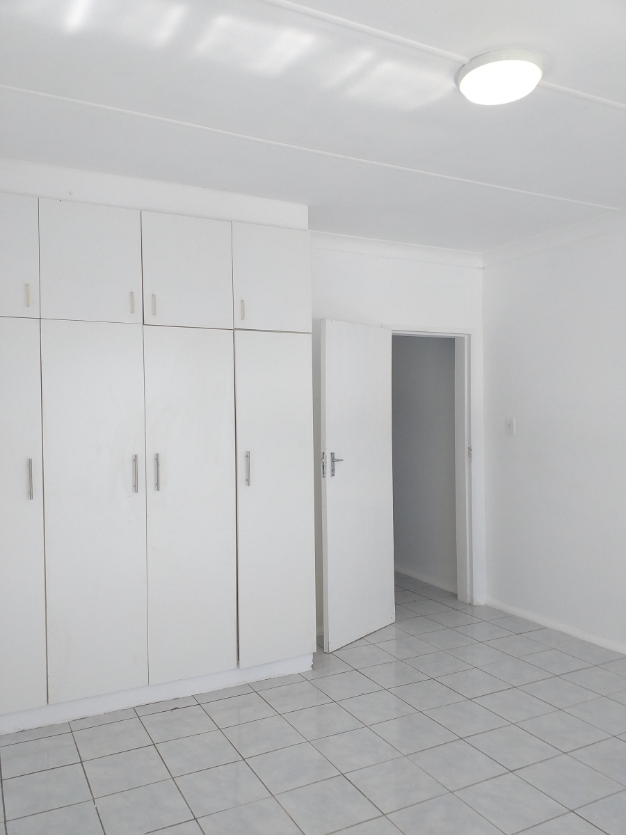 To Let 2 Bedroom Property for Rent in Southernwood Eastern Cape